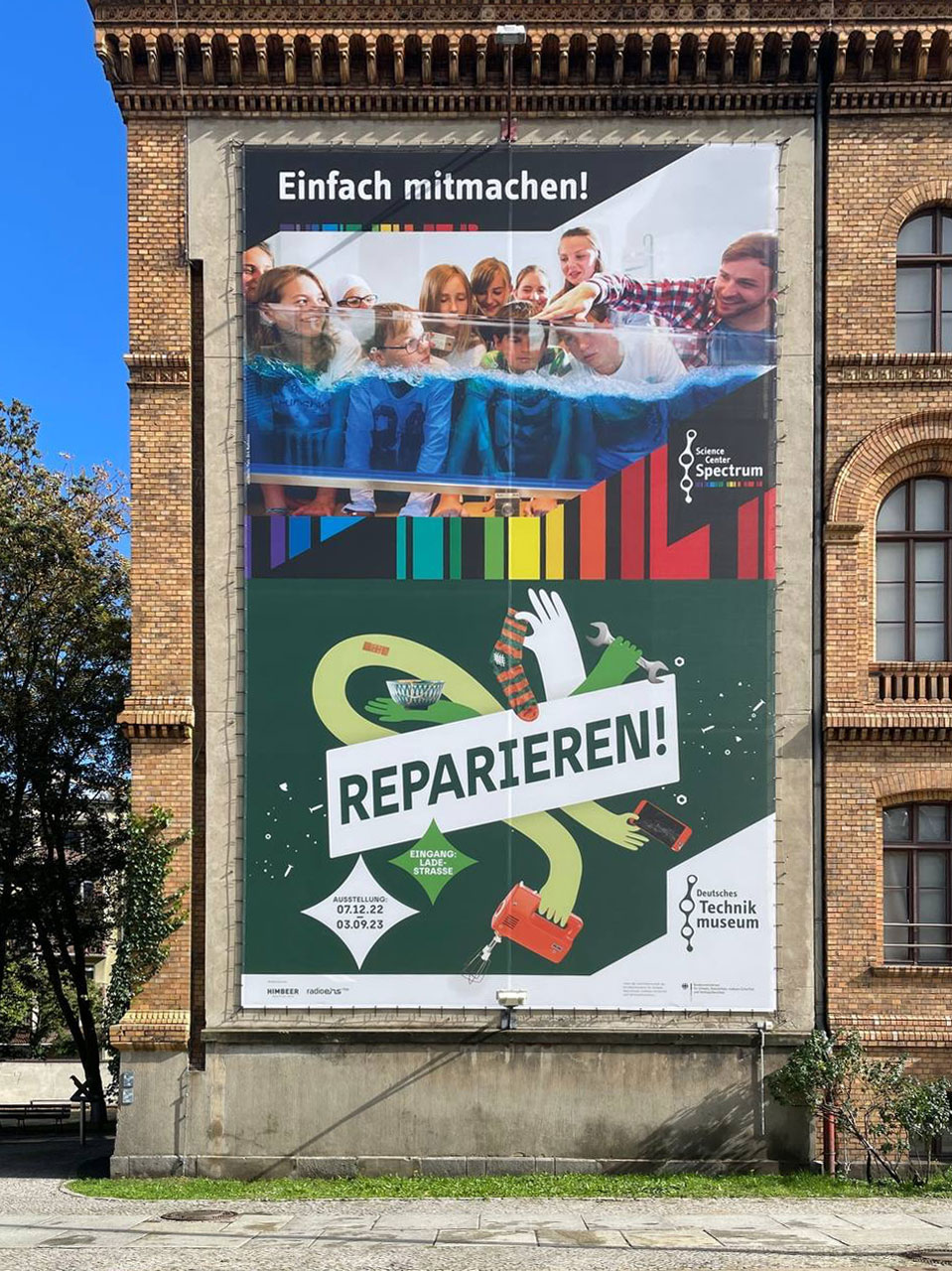 Bok_Reparieren_Technikmuseum-Berlin_Fahne